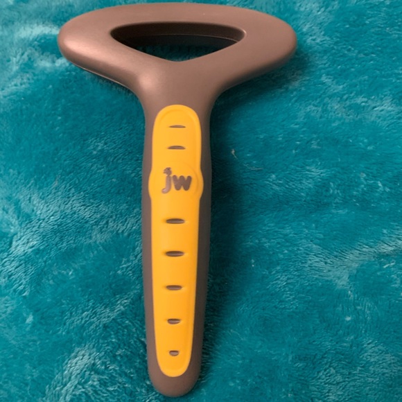 JW Pet Gripsoft Double Row Undercoat Rake - Picture 2 of 9